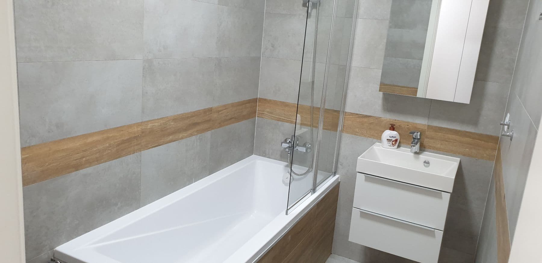 Pronájem bytu 2+kk 41 m², Ahepjukova, Ostrava, Moravskoslezský kraj Pronájem bytu 2+kk 41 m², Ahepjukova, Ostrava, Moravskoslezský kraj