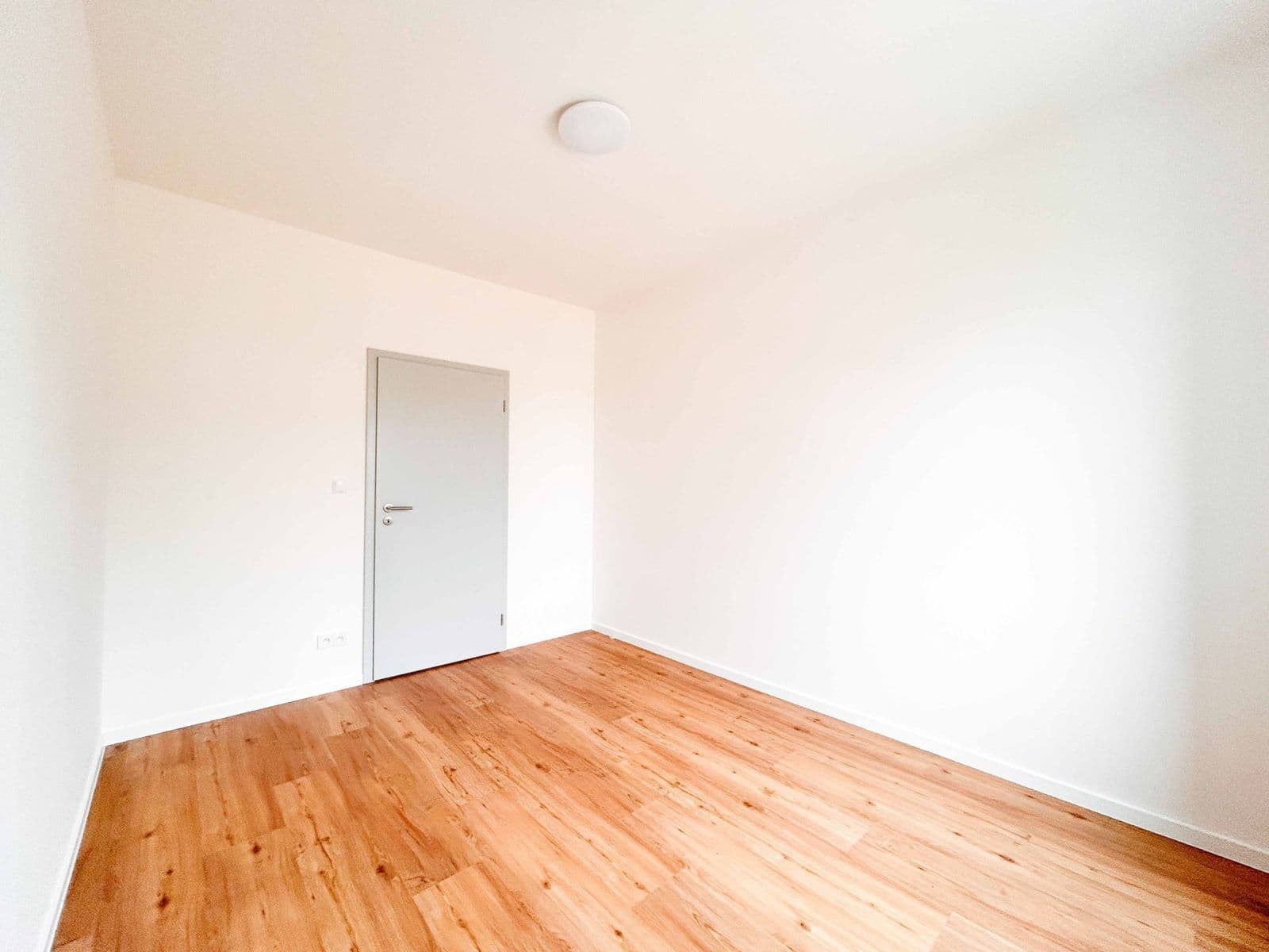 Pronájem bytu 3+kk 90 m², Suchánkova, Benešov, Středočeský kraj Pronájem bytu 3+kk 90 m², Suchánkova, Benešov, Středočeský kraj