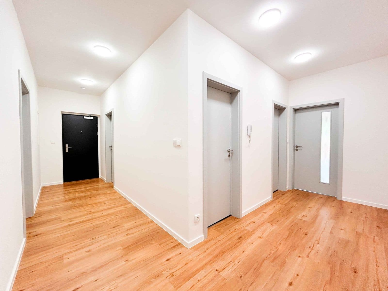 Pronájem bytu 3+kk 90 m², Suchánkova, Benešov, Středočeský kraj Pronájem bytu 3+kk 90 m², Suchánkova, Benešov, Středočeský kraj