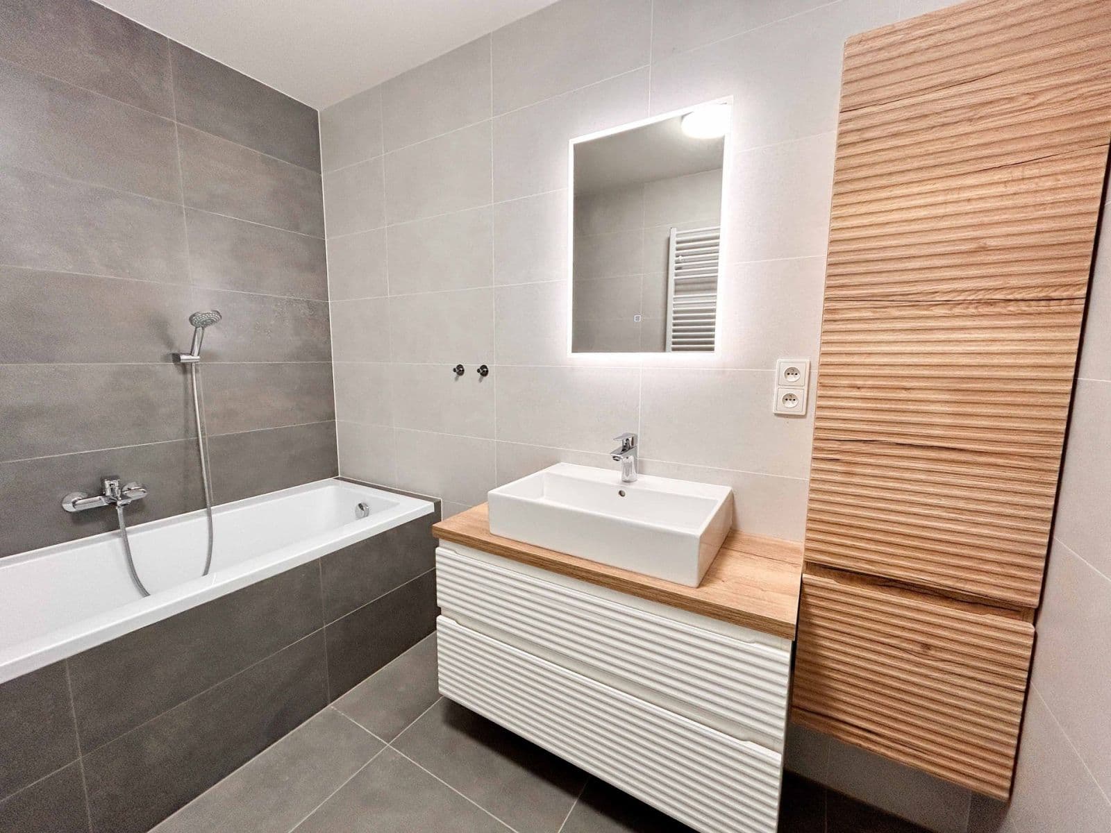 Pronájem bytu 3+kk 90 m², Suchánkova, Benešov, Středočeský kraj Pronájem bytu 3+kk 90 m², Suchánkova, Benešov, Středočeský kraj