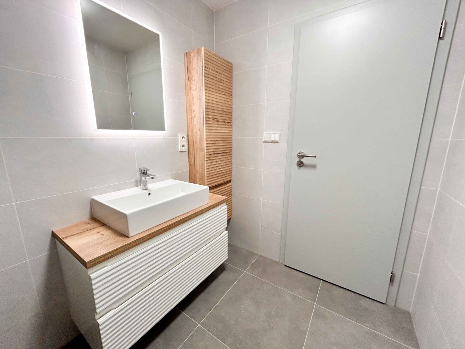 Pronájem bytu 3+kk 90 m², Suchánkova, Benešov, Středočeský kraj Pronájem bytu 3+kk 90 m², Suchánkova, Benešov, Středočeský kraj