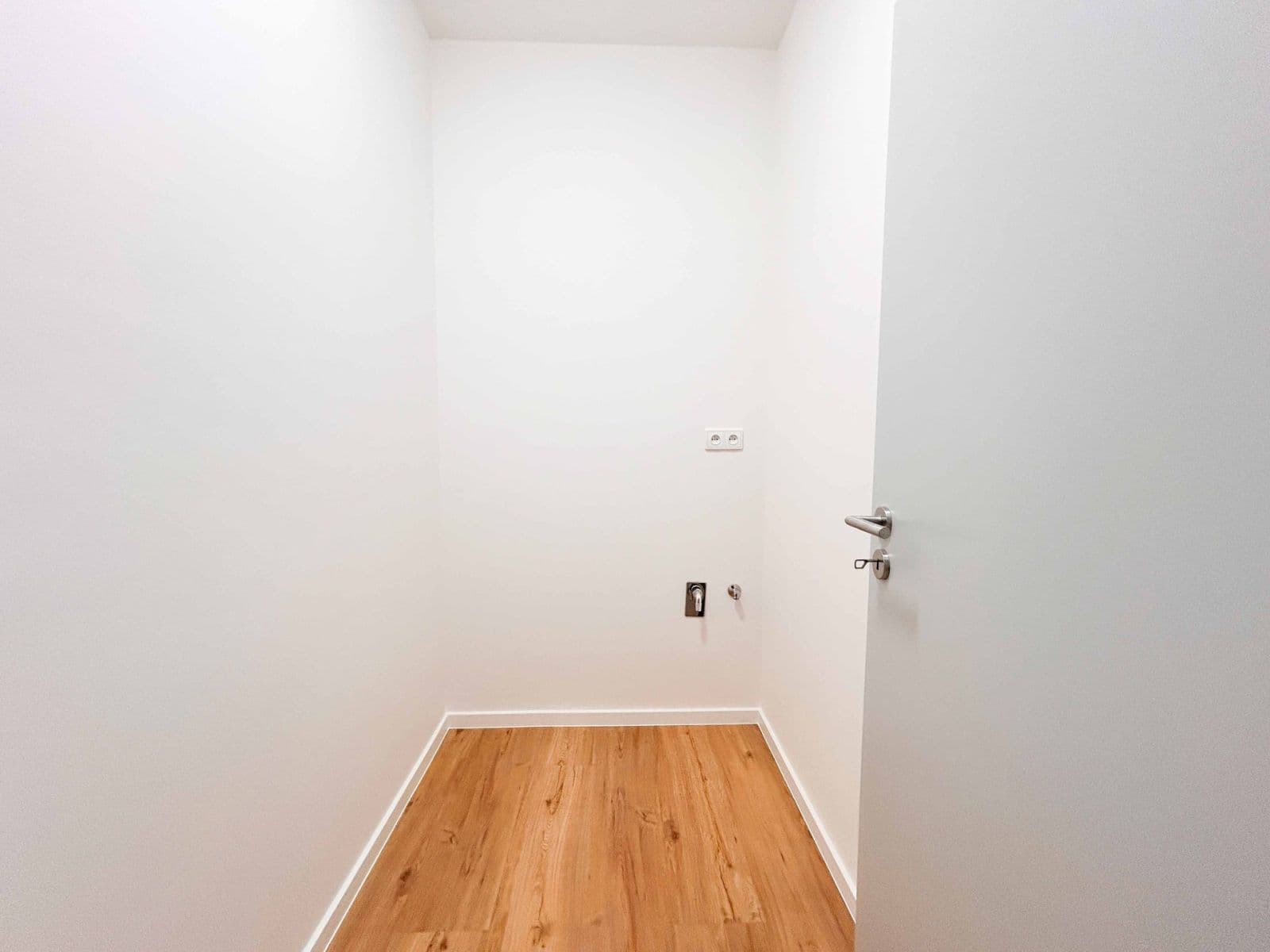 Pronájem bytu 3+kk 90 m², Suchánkova, Benešov, Středočeský kraj Pronájem bytu 3+kk 90 m², Suchánkova, Benešov, Středočeský kraj