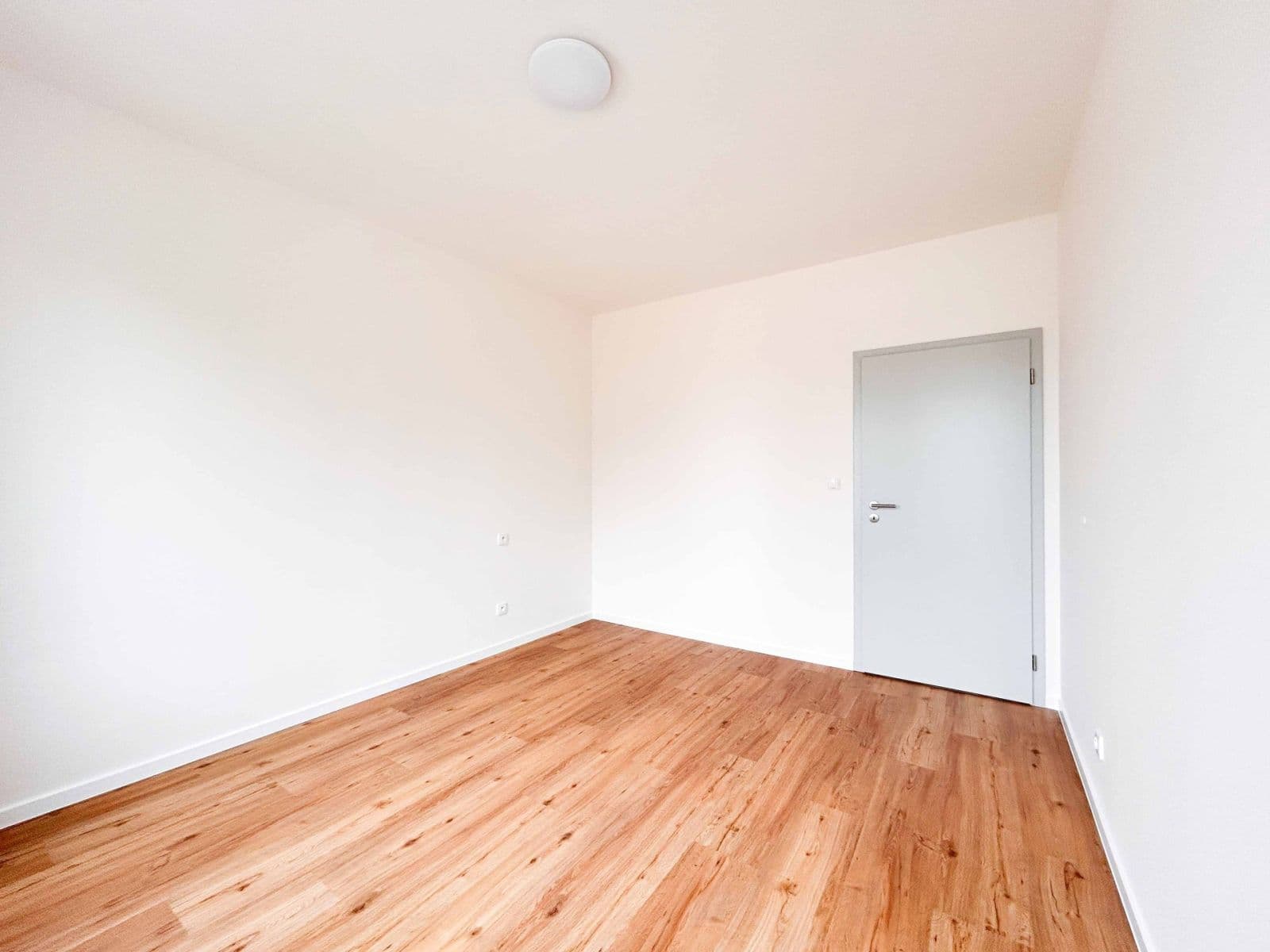 Pronájem bytu 3+kk 90 m², Suchánkova, Benešov, Středočeský kraj Pronájem bytu 3+kk 90 m², Suchánkova, Benešov, Středočeský kraj