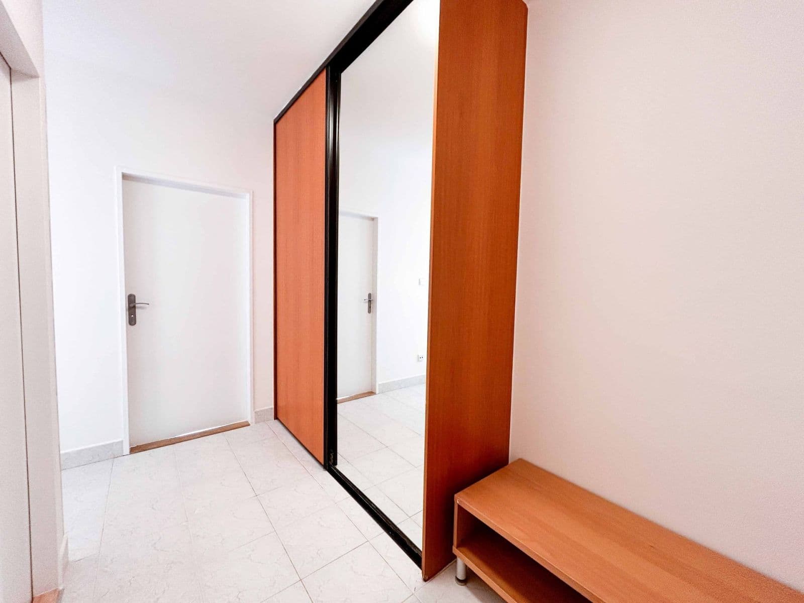 Pronájem bytu 2+kk 49 m², Volutová, Praha, Praha Pronájem bytu 2+kk 49 m², Volutová, Praha, Praha