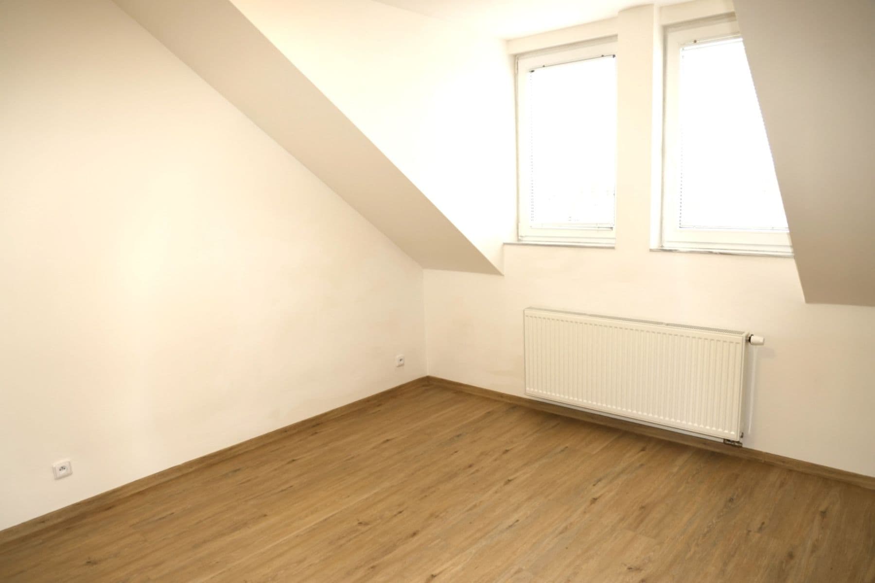 Pronájem bytu 1+kk 30 m², Šatrova, Praha, Praha Pronájem bytu 1+kk 30 m², Šatrova, Praha, Praha