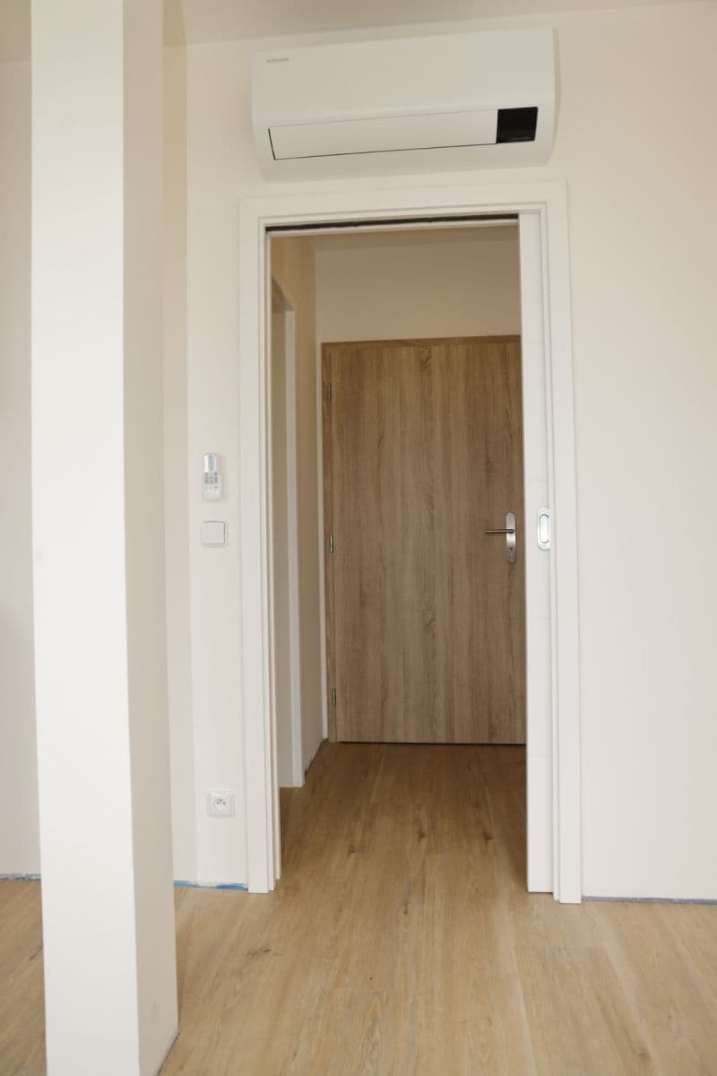 Pronájem bytu 1+kk 30 m², Šatrova, Praha, Praha Pronájem bytu 1+kk 30 m², Šatrova, Praha, Praha
