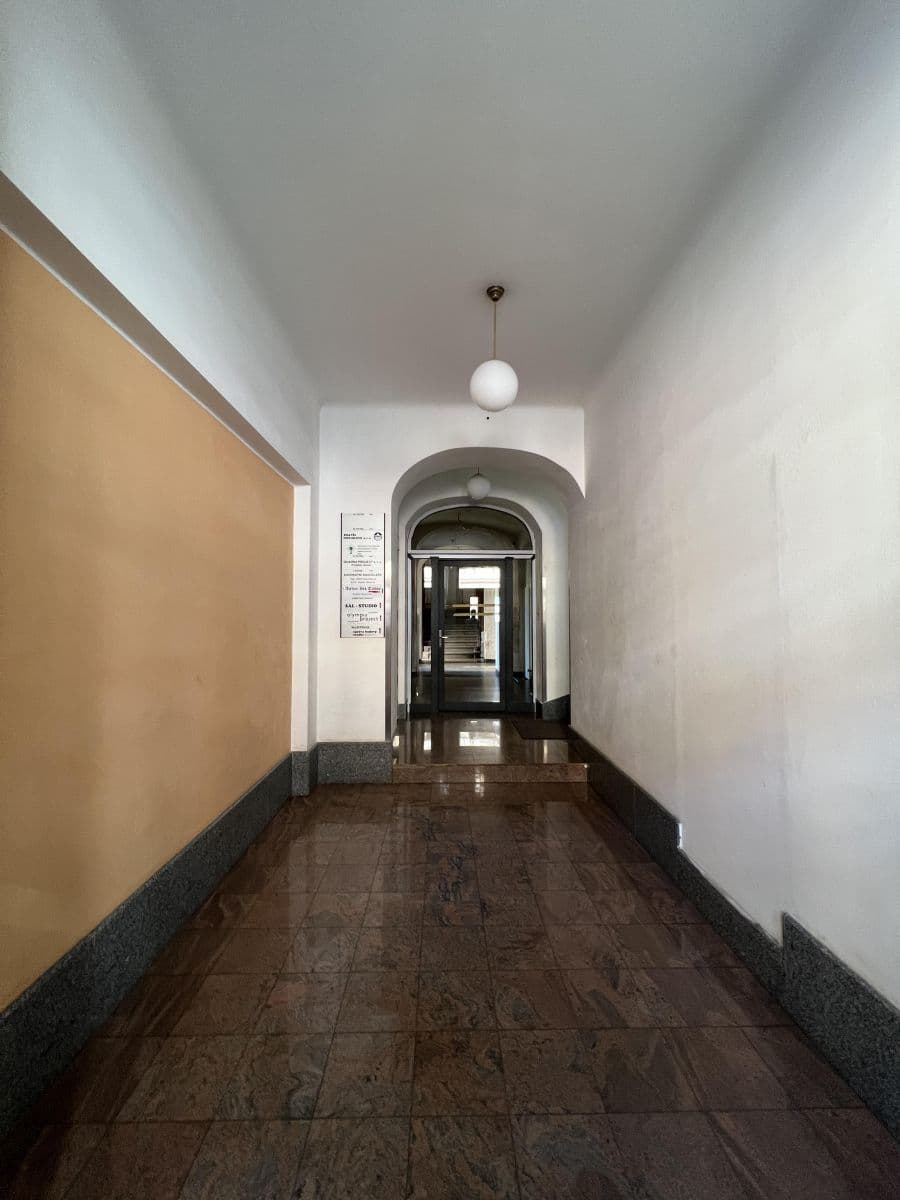 Pronájem nebytového prostoru 55 m², Plzeňská, Praha, Praha Pronájem nebytového prostoru 55 m², Plzeňská, Praha, Praha