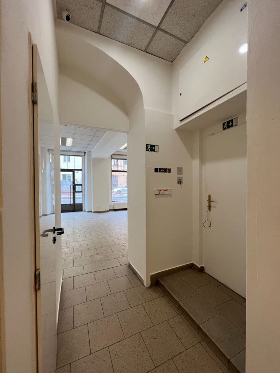 Pronájem nebytového prostoru 55 m², Plzeňská, Praha, Praha Pronájem nebytového prostoru 55 m², Plzeňská, Praha, Praha