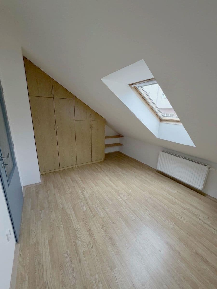 Pronájem bytu 2+1 54 m², Bohnická, Praha, Praha Pronájem bytu 2+1 54 m², Bohnická, Praha, Praha