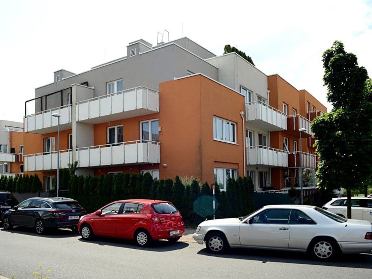 Prodej bytu 1+kk 33 m², Sicherova, Praha, Praha Prodej bytu 1+kk 33 m², Sicherova, Praha, Praha