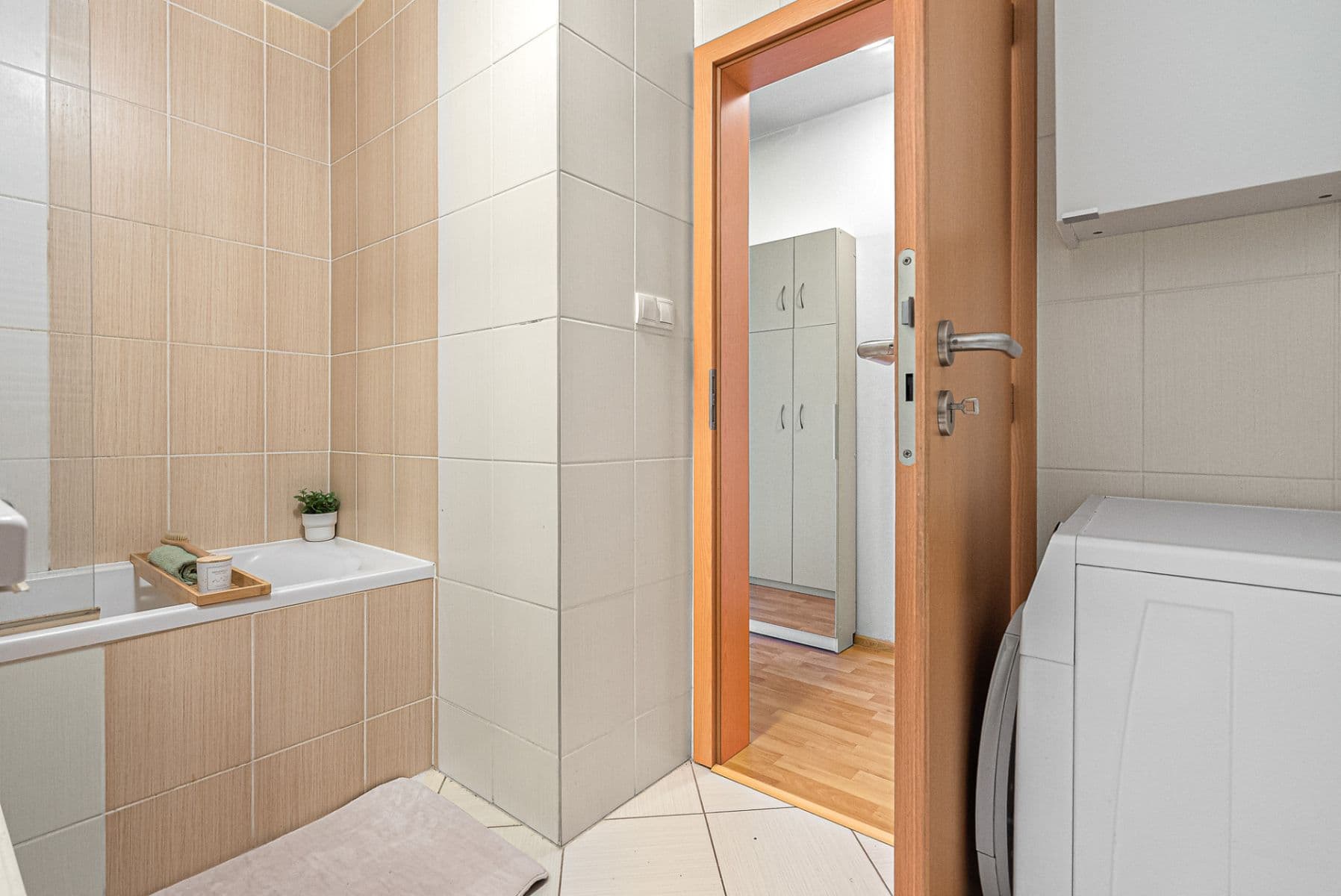 Pronájem bytu 1+kk 30 m², Žitná, Hostivice, Středočeský kraj Pronájem bytu 1+kk 30 m², Žitná, Hostivice, Středočeský kraj