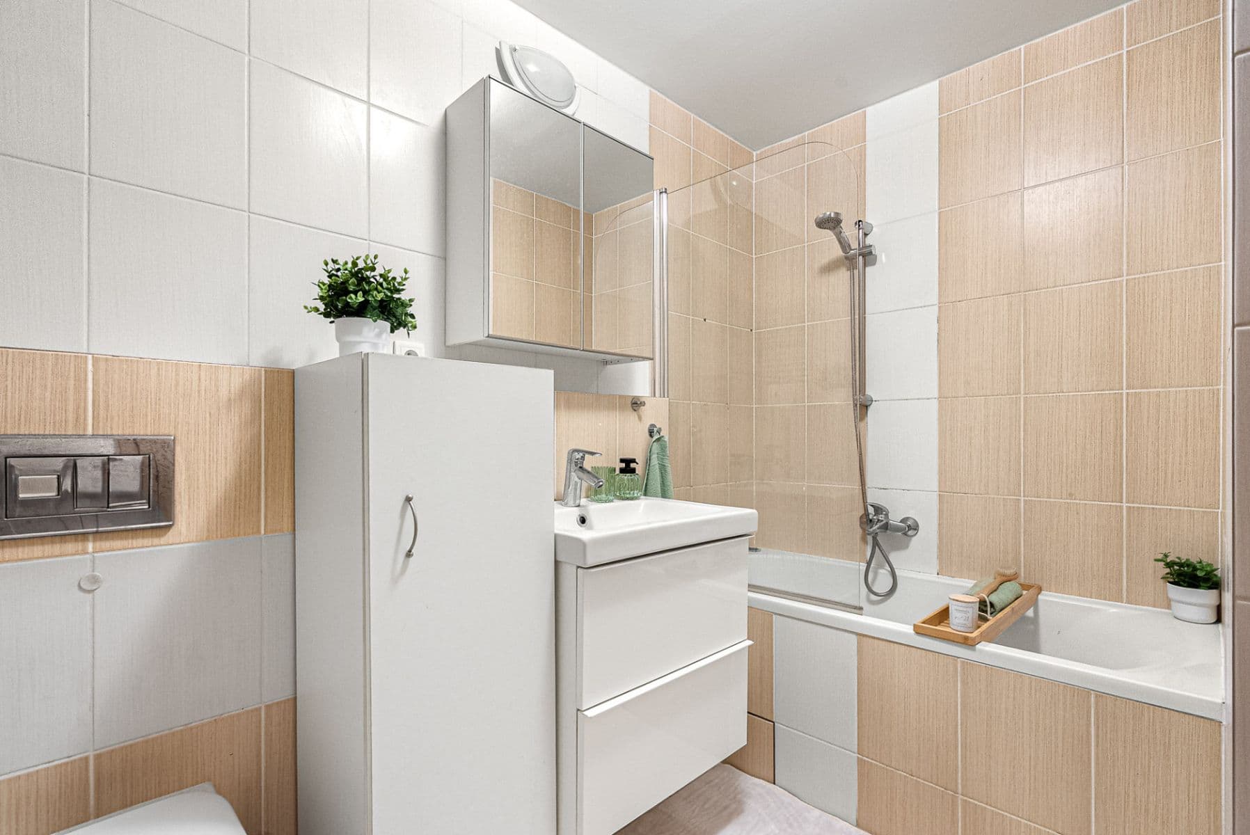 Pronájem bytu 1+kk 30 m², Žitná, Hostivice, Středočeský kraj Pronájem bytu 1+kk 30 m², Žitná, Hostivice, Středočeský kraj