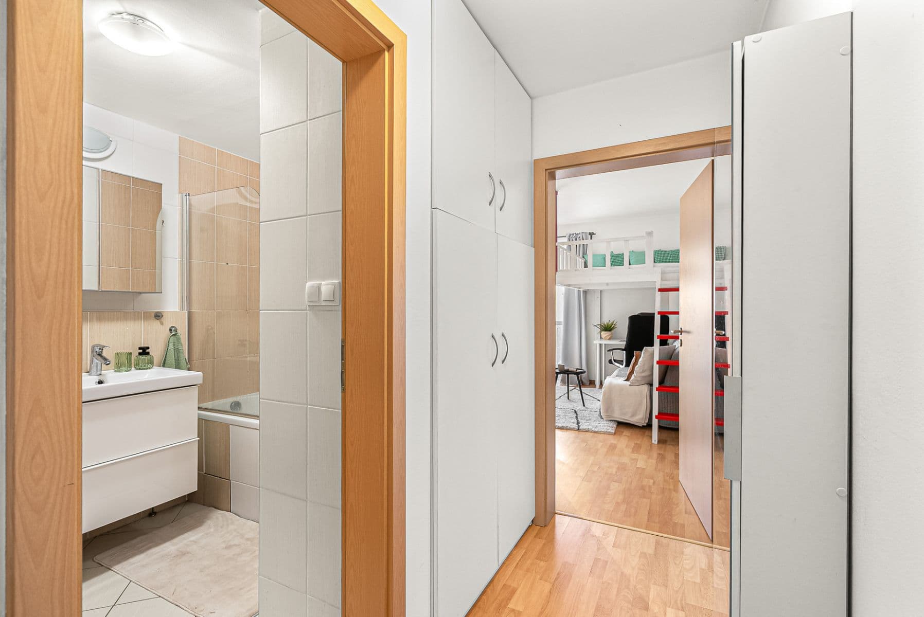 Pronájem bytu 1+kk 30 m², Žitná, Hostivice, Středočeský kraj Pronájem bytu 1+kk 30 m², Žitná, Hostivice, Středočeský kraj