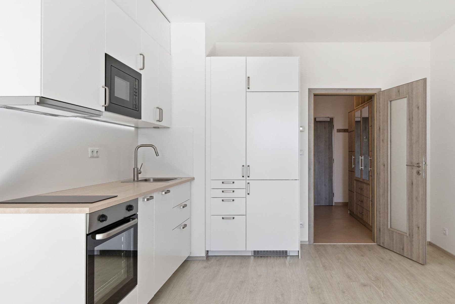 Pronájem bytu 1+kk 34 m², Kadečkové, Praha, Praha Pronájem bytu 1+kk 34 m², Kadečkové, Praha, Praha