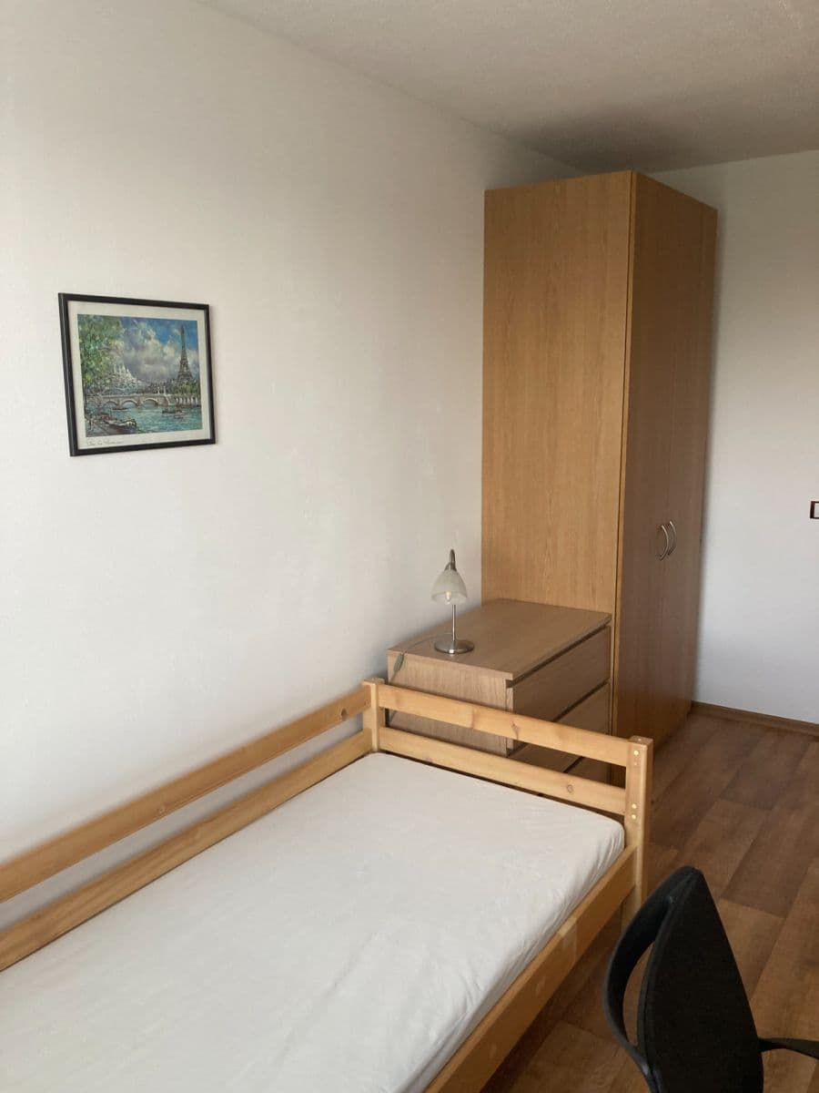 Pronájem bytu 4+1 90 m², Pertoldova, Praha, Praha Pronájem bytu 4+1 90 m², Pertoldova, Praha, Praha