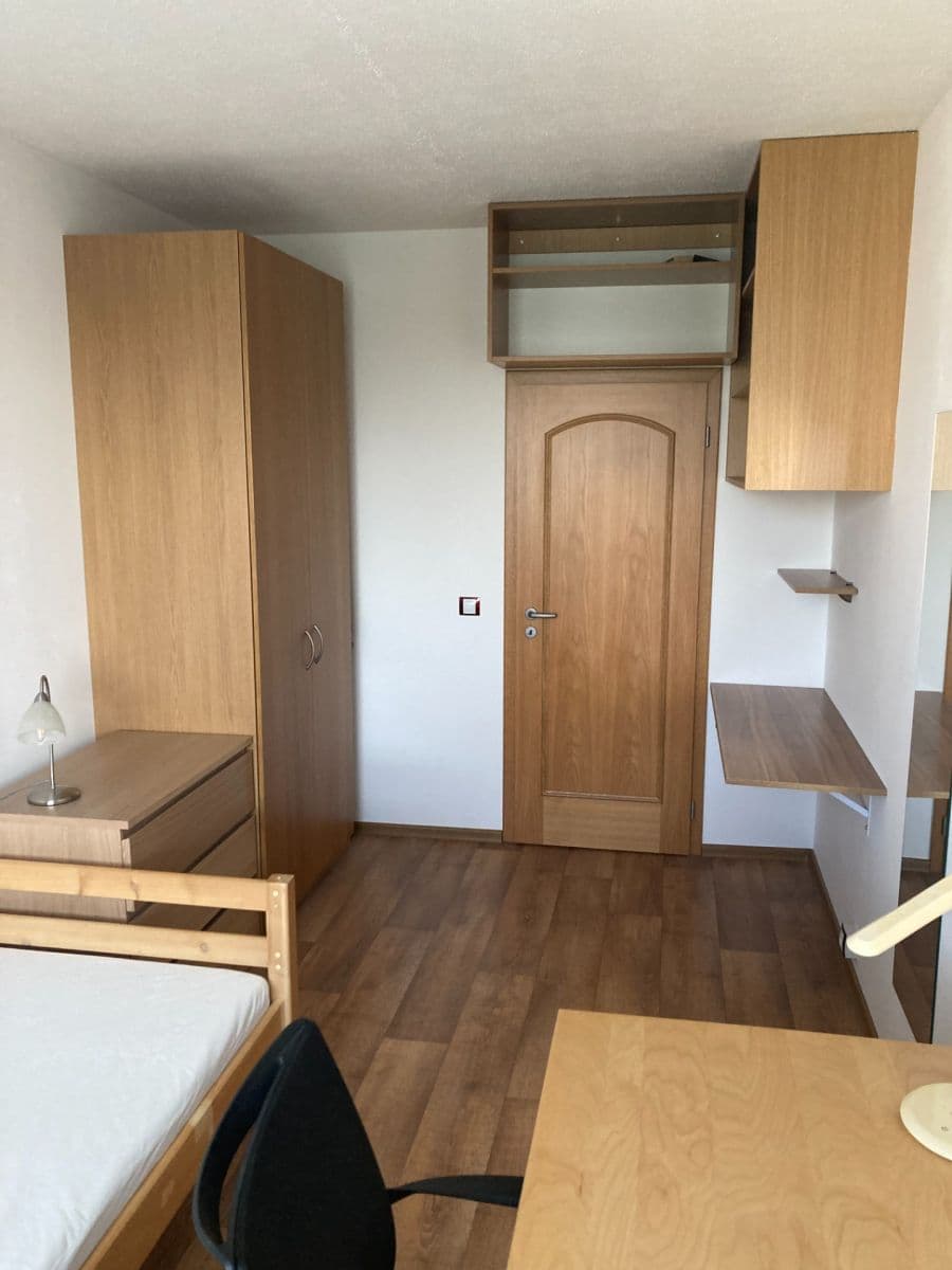 Pronájem bytu 4+1 90 m², Pertoldova, Praha, Praha Pronájem bytu 4+1 90 m², Pertoldova, Praha, Praha