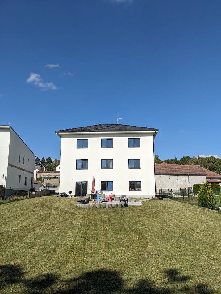 Prodej domu 350 m², pozemek 1.075 m², K Řeporyjím, Praha, Praha Prodej domu 350 m², pozemek 1.075 m², K Řeporyjím, Praha, Praha