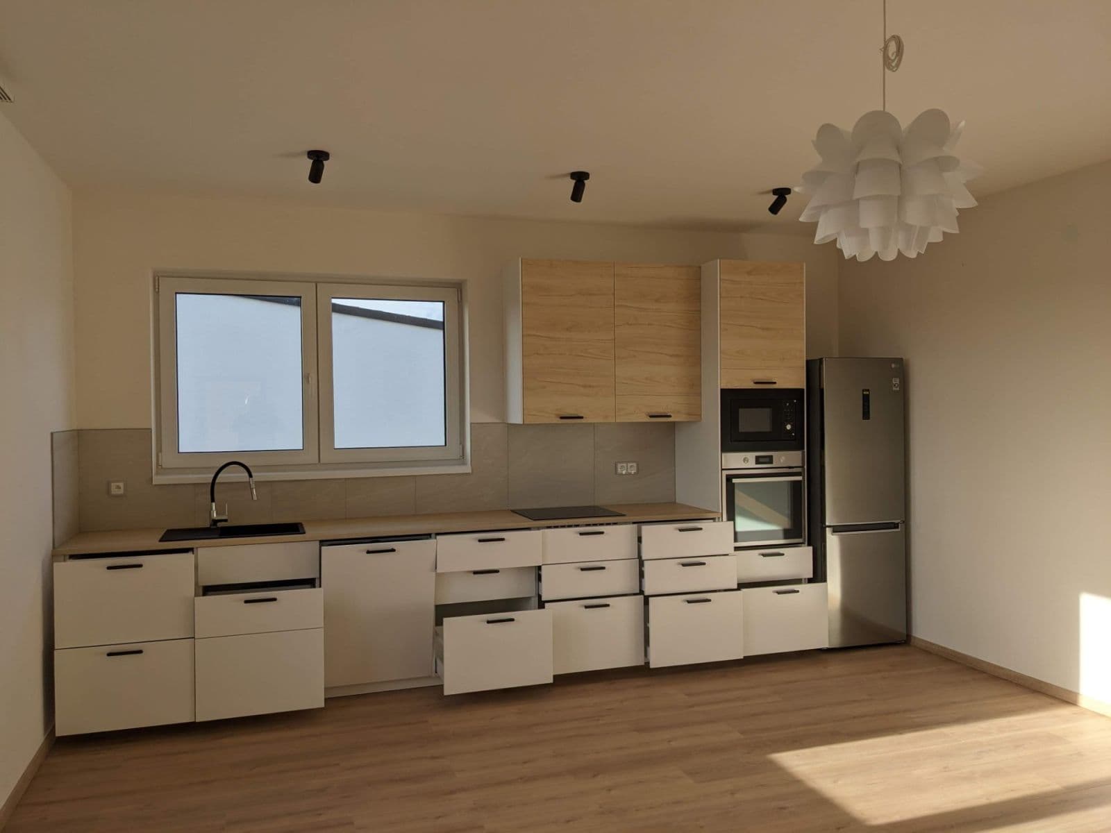 Prodej domu 350 m², pozemek 1.075 m², K Řeporyjím, Praha, Praha Prodej domu 350 m², pozemek 1.075 m², K Řeporyjím, Praha, Praha