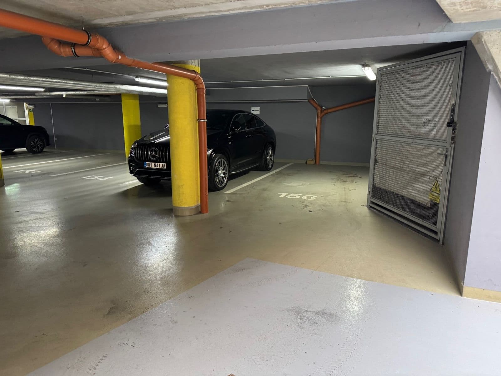 Prodej garáže 45 m², Na Harfě, Praha, Praha Prodej garáže 45 m², Na Harfě, Praha, Praha