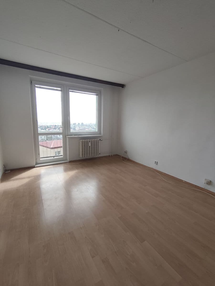 Pronájem bytu 3+1 75 m², Krylova, Znojmo, Jihomoravský kraj Pronájem bytu 3+1 75 m², Krylova, Znojmo, Jihomoravský kraj