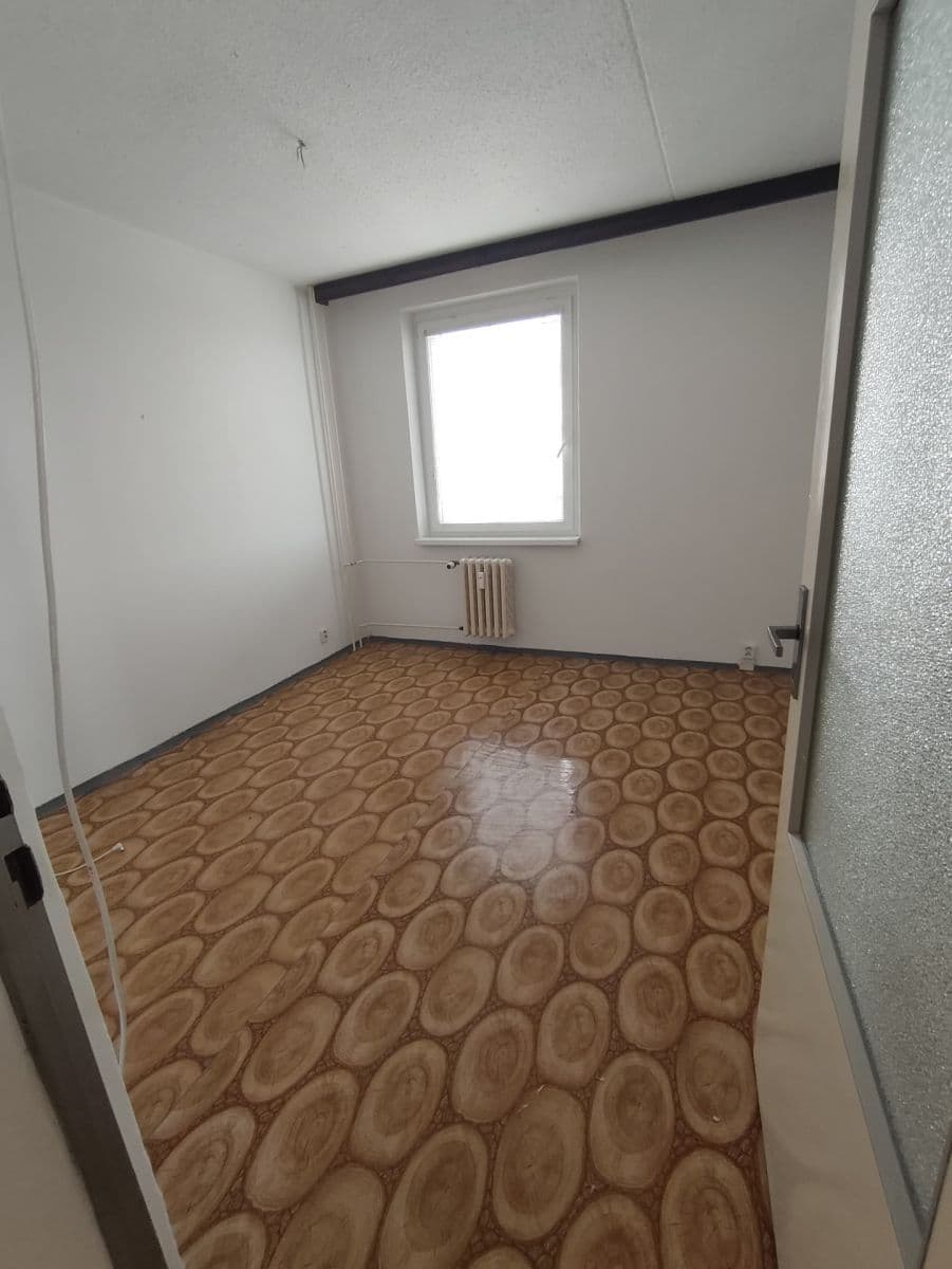 Pronájem bytu 3+1 75 m², Krylova, Znojmo, Jihomoravský kraj Pronájem bytu 3+1 75 m², Krylova, Znojmo, Jihomoravský kraj