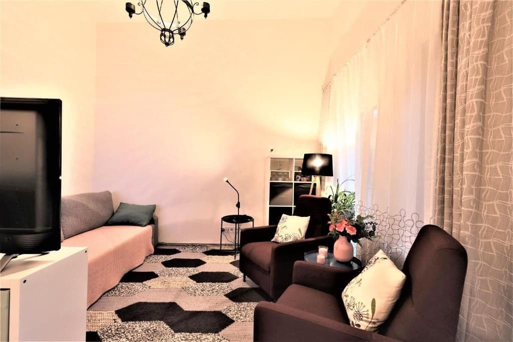 Pronájem bytu 1+kk 36 m², Rovná, Sulice, Středočeský kraj Pronájem bytu 1+kk 36 m², Rovná, Sulice, Středočeský kraj