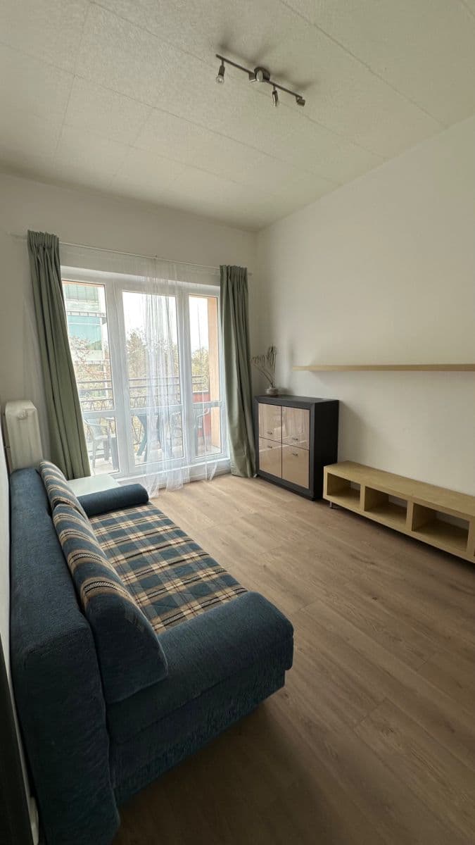 Pronájem bytu 1+1 39 m², U Vesny, Praha, Praha Pronájem bytu 1+1 39 m², U Vesny, Praha, Praha