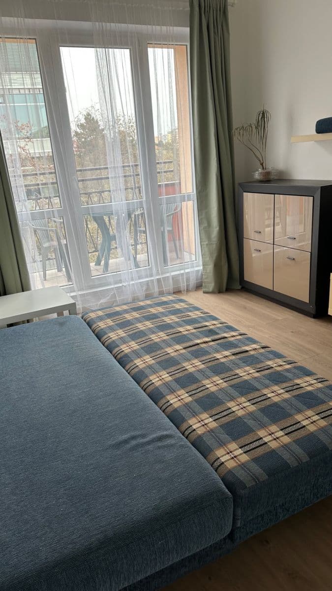 Pronájem bytu 1+1 39 m², U Vesny, Praha, Praha Pronájem bytu 1+1 39 m², U Vesny, Praha, Praha