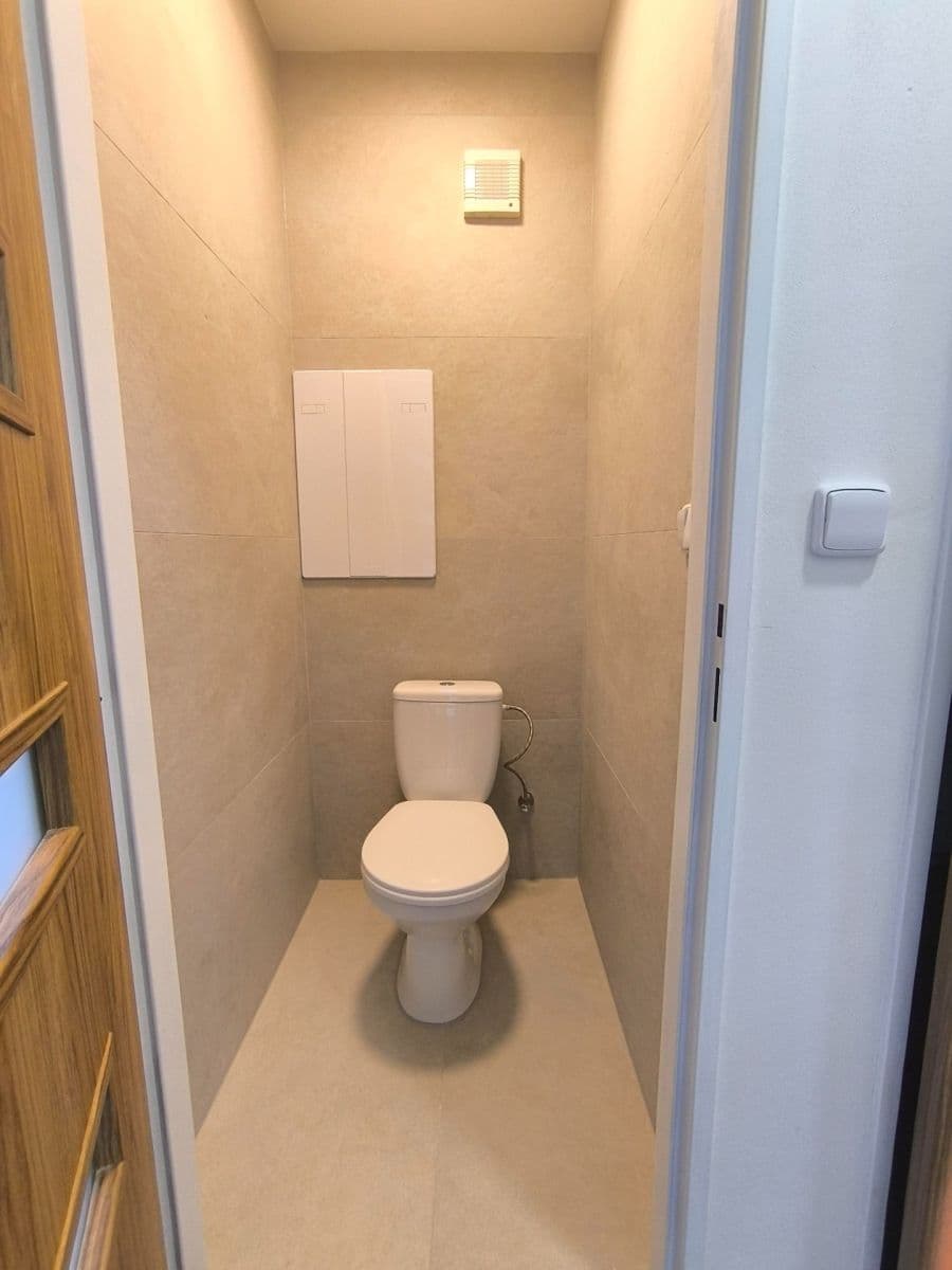 Prodej bytu 3+1 67 m², Lohniského, Praha, Praha Prodej bytu 3+1 67 m², Lohniského, Praha, Praha