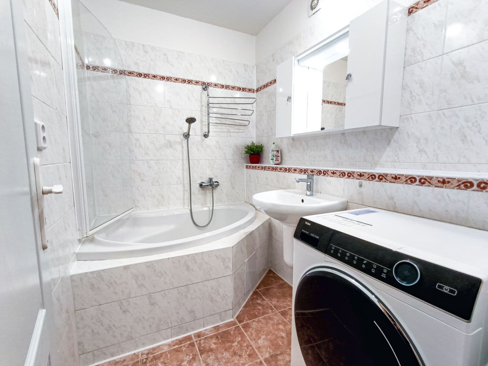 Pronájem bytu 3+1 72 m², Kurkova, Praha, Praha Pronájem bytu 3+1 72 m², Kurkova, Praha, Praha