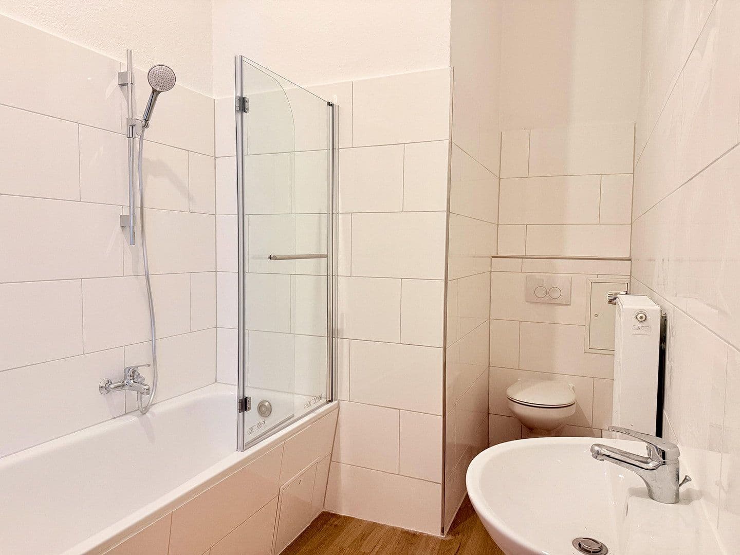 Pronájem bytu 2+1 56 m², Hafenstraße 44, Bremerhaven, Bremen Pronájem bytu 2+1 56 m², Hafenstraße 44, Bremerhaven, Bremen