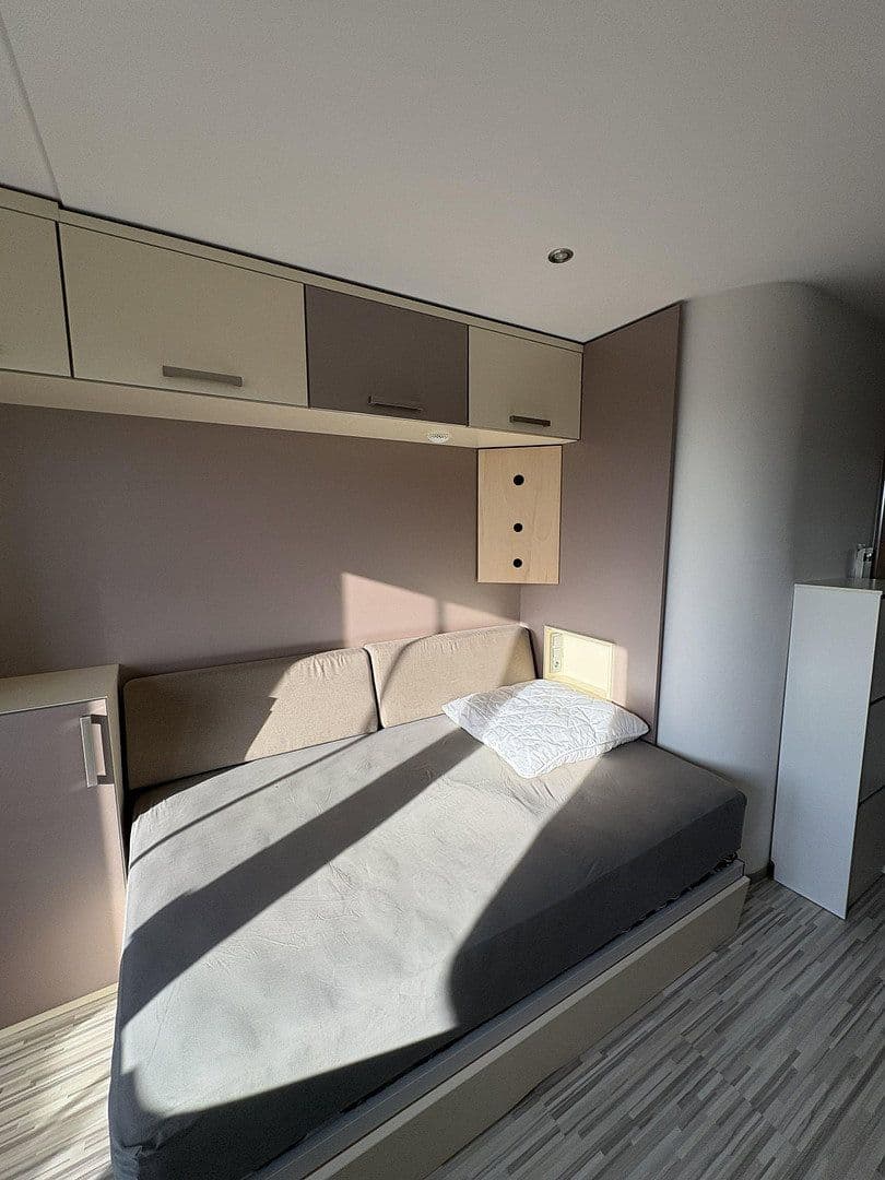 Pronájem bytu 1+1 21 m², Garching, Bavorsko Pronájem bytu 1+1 21 m², Garching, Bavorsko