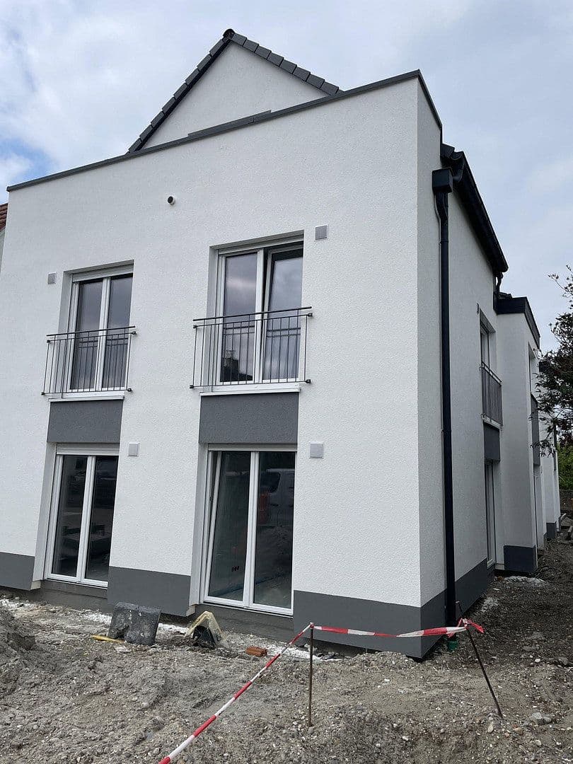 Pronájem bytu 3+1 53 m², Vogesenstraße 30, Kehl, Bádensko-Württembersko Pronájem bytu 3+1 53 m², Vogesenstraße 30, Kehl, Bádensko-Württembersko