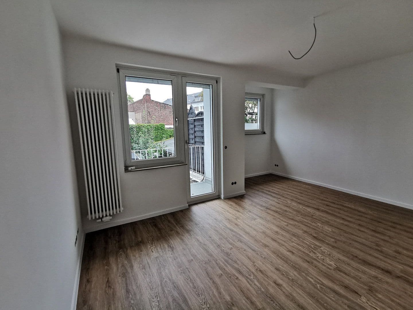 Pronájem bytu 1+1 30 m², Düsseldorf, Severní Porýní-Vestfálsko Pronájem bytu 1+1 30 m², Düsseldorf, Severní Porýní-Vestfálsko