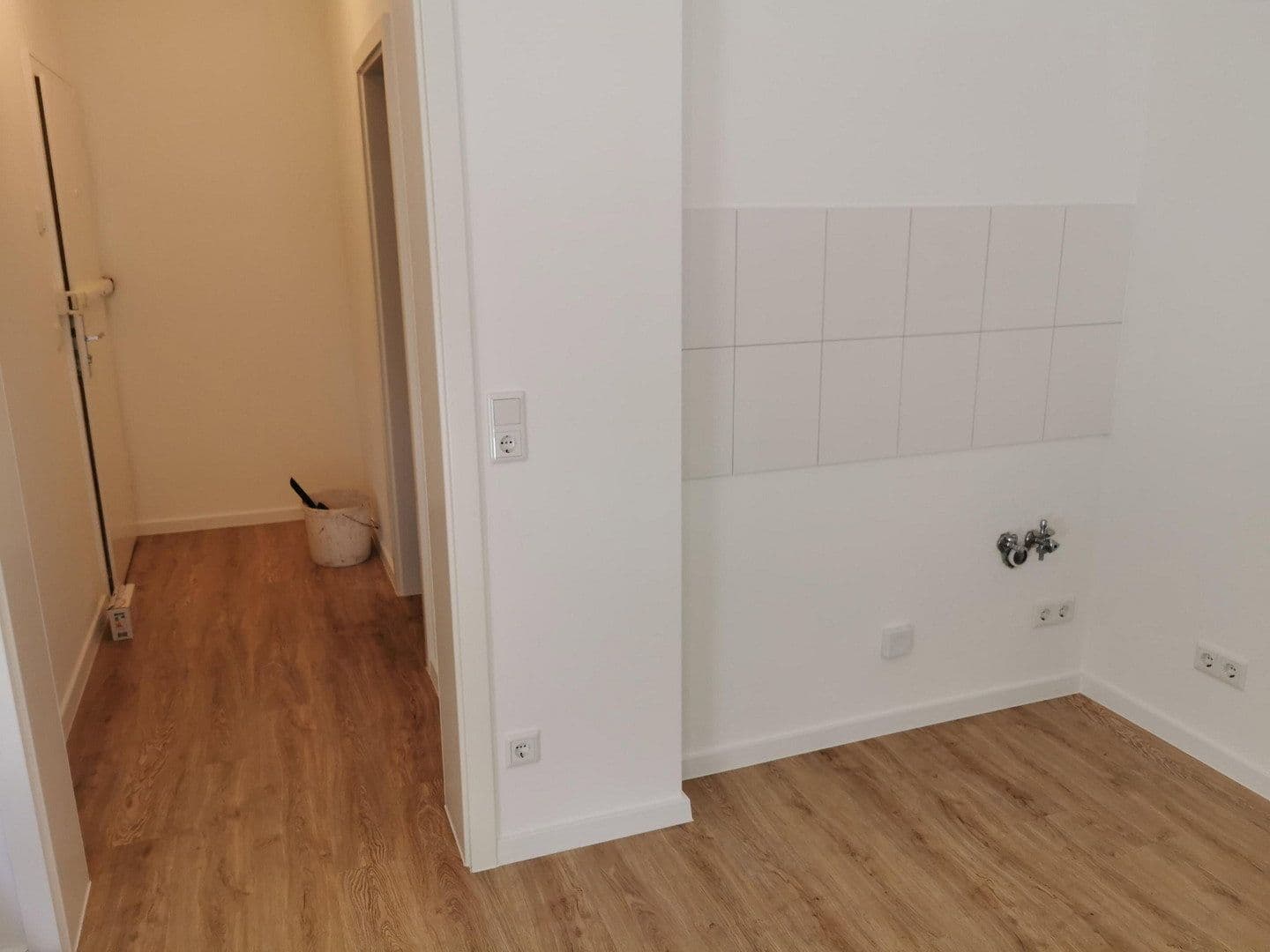 Pronájem bytu 1+1 30 m², Düsseldorf, Severní Porýní-Vestfálsko Pronájem bytu 1+1 30 m², Düsseldorf, Severní Porýní-Vestfálsko