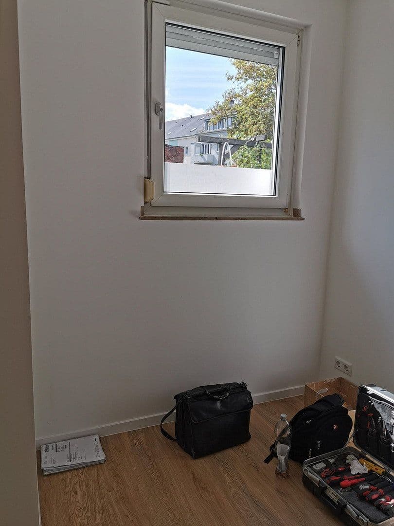 Pronájem bytu 1+1 30 m², Düsseldorf, Severní Porýní-Vestfálsko Pronájem bytu 1+1 30 m², Düsseldorf, Severní Porýní-Vestfálsko