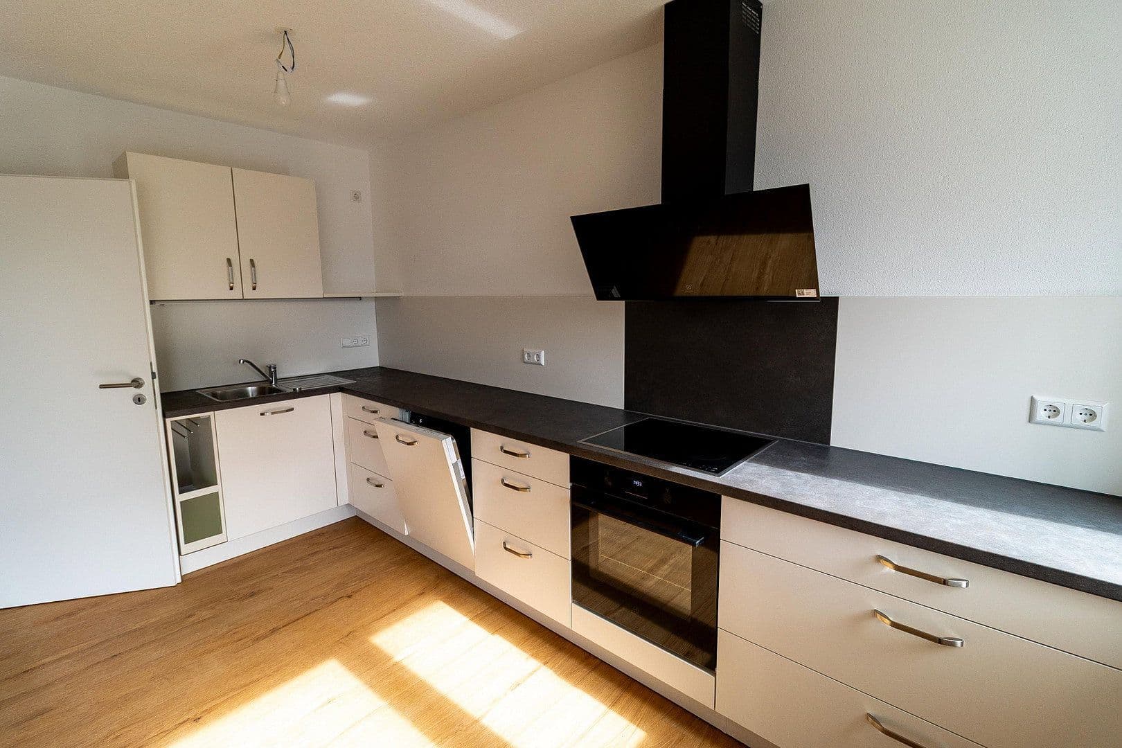 Pronájem bytu 4+1 89 m², Hinznanger Str. 22, Leutkirch im Allgäu, Bádensko-Württembersko Pronájem bytu 4+1 89 m², Hinznanger Str. 22, Leutkirch im Allgäu, Bádensko-Württembersko