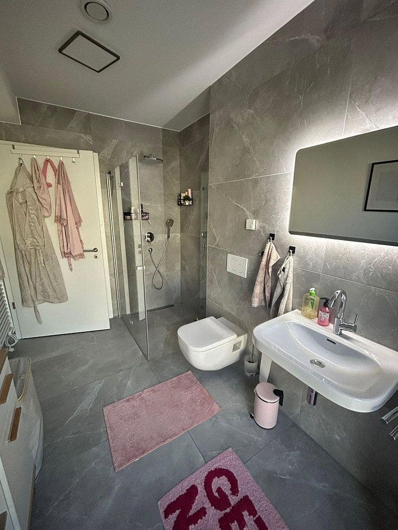 Pronájem bytu 2+1 58 m², Prinz-Ferdinand-Str. 144, Krefeld, Severní Porýní-Vestfálsko Pronájem bytu 2+1 58 m², Prinz-Ferdinand-Str. 144, Krefeld, Severní Porýní-Vestfálsko