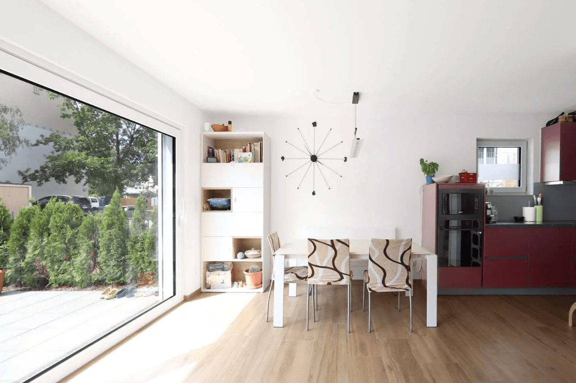 Prodej domu 148 m², pozemek 150 m², Erlangen, Bavorsko Prodej domu 148 m², pozemek 150 m², Erlangen, Bavorsko