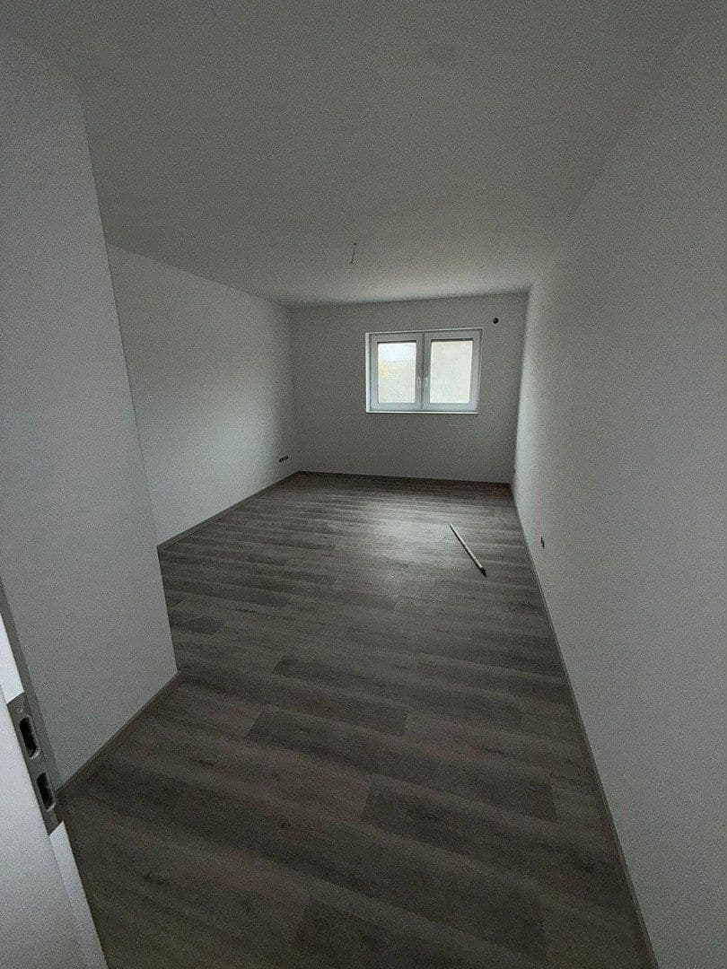 Pronájem domu 120 m², pozemek 328 m², Burgdorf, Dolní Sasko Pronájem domu 120 m², pozemek 328 m², Burgdorf, Dolní Sasko
