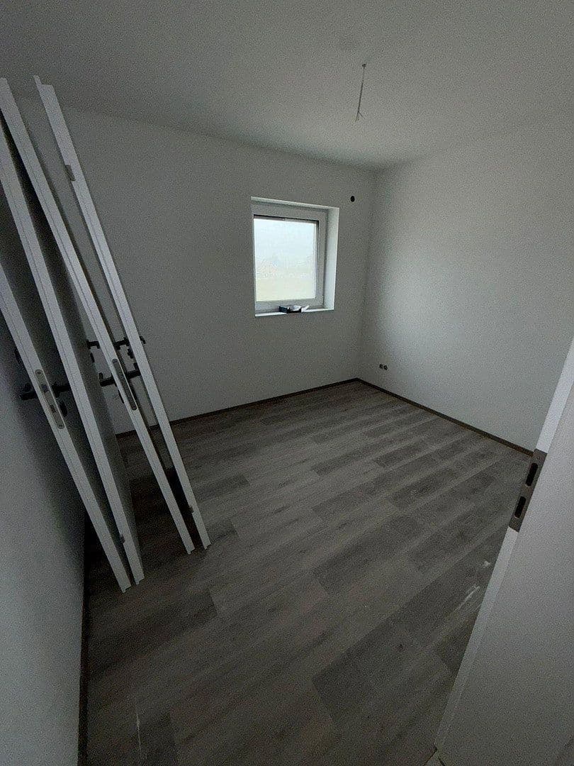 Pronájem domu 120 m², pozemek 328 m², Burgdorf, Dolní Sasko Pronájem domu 120 m², pozemek 328 m², Burgdorf, Dolní Sasko