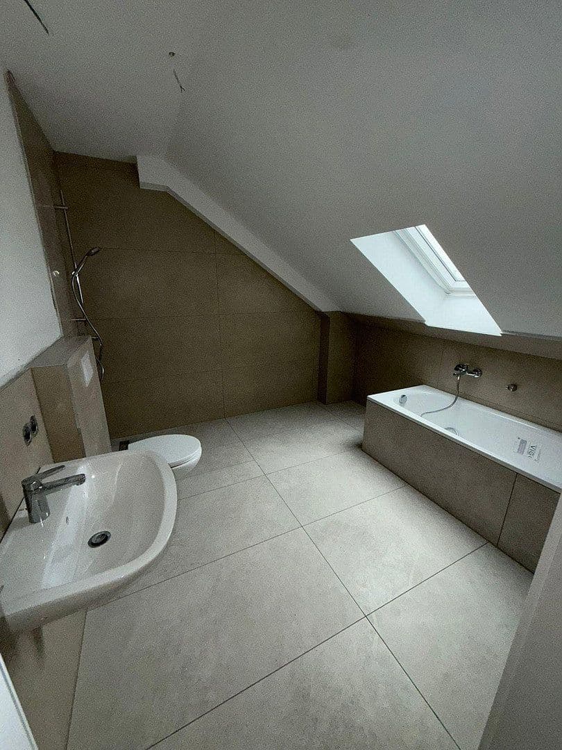 Pronájem domu 120 m², pozemek 328 m², Burgdorf, Dolní Sasko Pronájem domu 120 m², pozemek 328 m², Burgdorf, Dolní Sasko