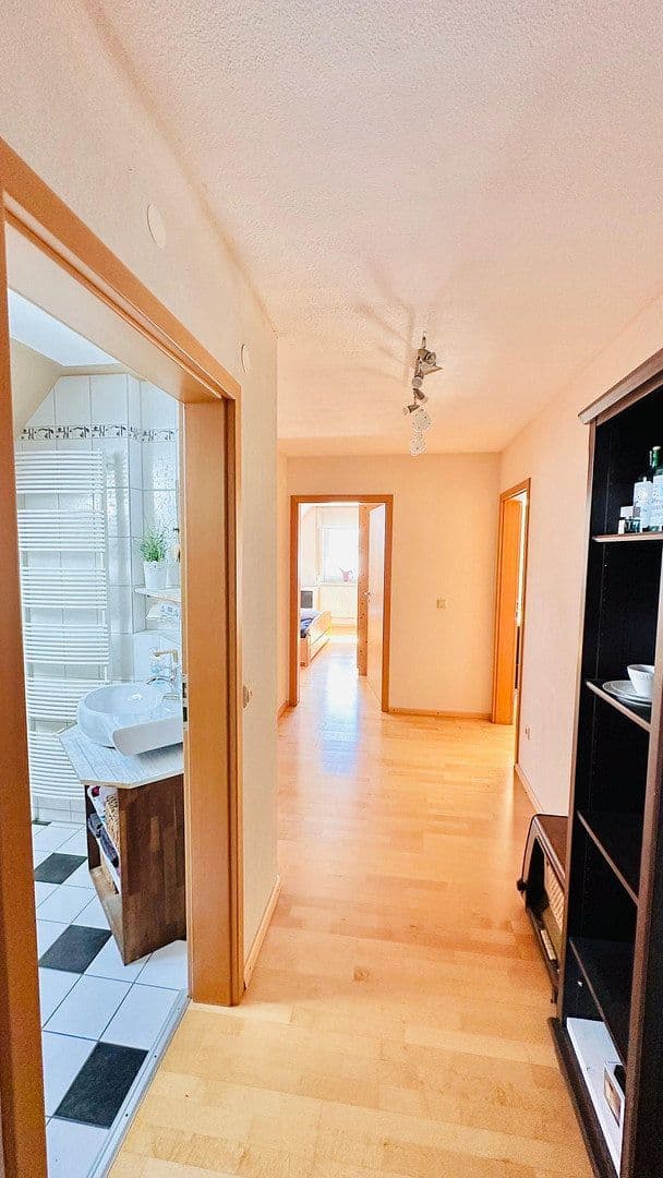 Prodej bytu 4+1 125 m², Hauptstraße 108 A, Schwegenheim, Porýní-Falc Prodej bytu 4+1 125 m², Hauptstraße 108 A, Schwegenheim, Porýní-Falc