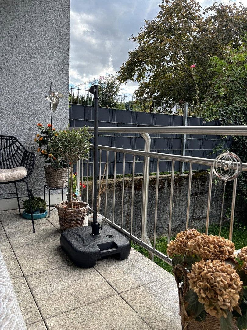 Prodej domu 335 m², pozemek 469 m², Bergische Landstraße 21, Rösrath, Severní Porýní-Vestfálsko Prodej domu 335 m², pozemek 469 m², Bergische Landstraße 21, Rösrath, Severní Porýní-Vestfálsko