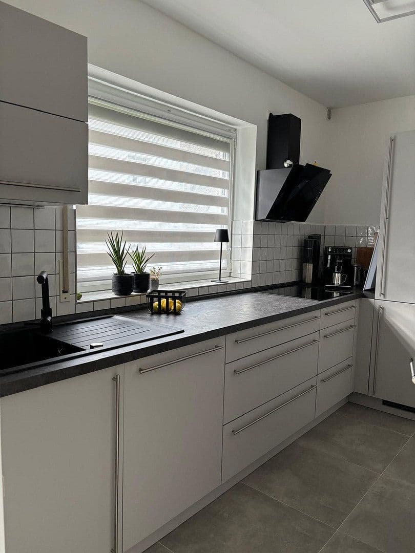 Prodej domu 335 m², pozemek 469 m², Bergische Landstraße 21, Rösrath, Severní Porýní-Vestfálsko Prodej domu 335 m², pozemek 469 m², Bergische Landstraße 21, Rösrath, Severní Porýní-Vestfálsko