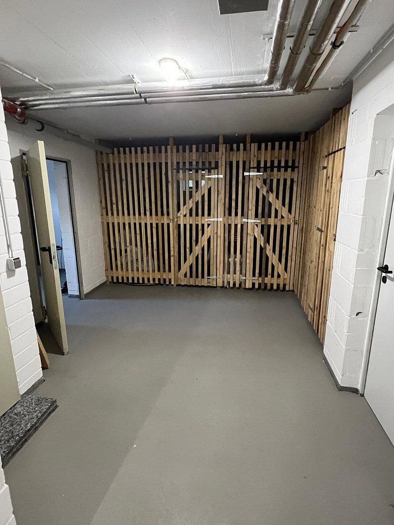 Prodej domu 335 m², pozemek 469 m², Bergische Landstraße 21, Rösrath, Severní Porýní-Vestfálsko Prodej domu 335 m², pozemek 469 m², Bergische Landstraße 21, Rösrath, Severní Porýní-Vestfálsko