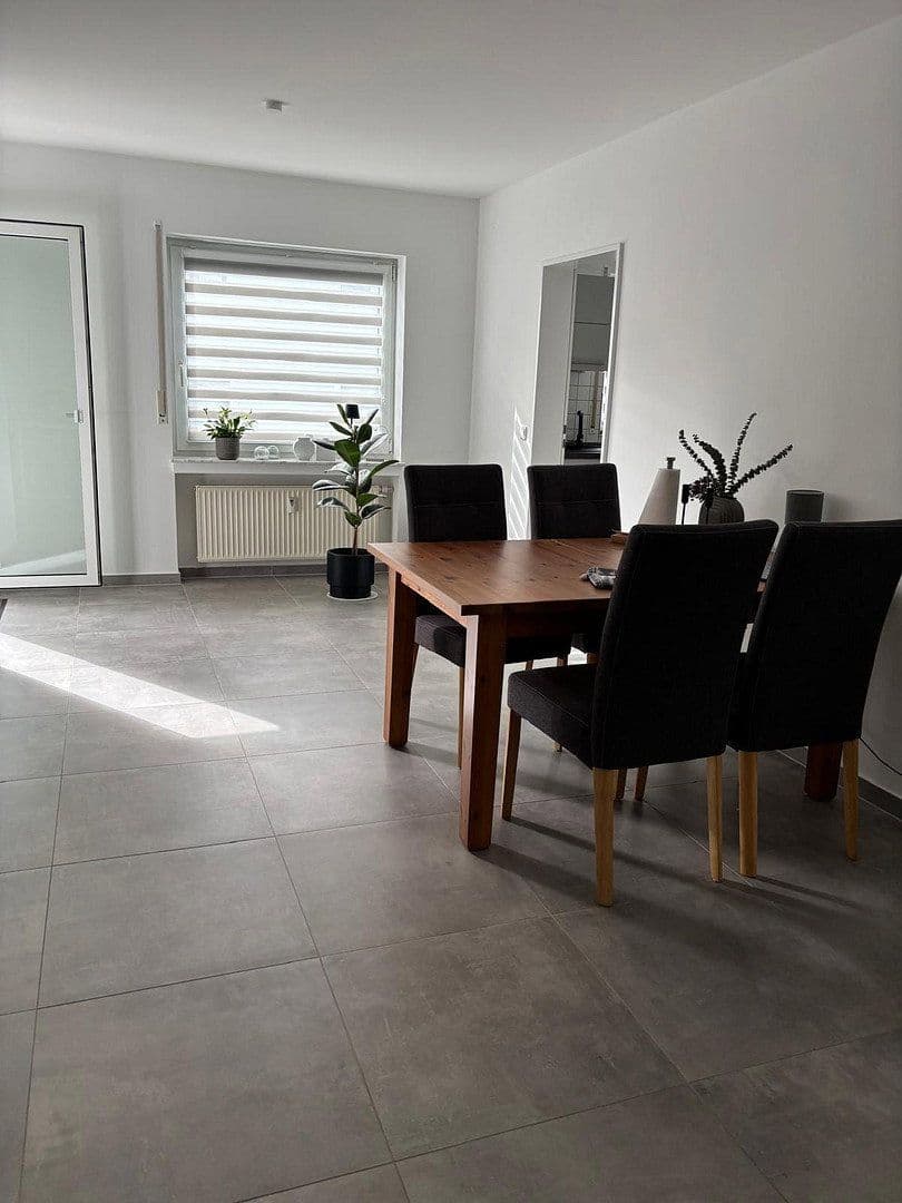 Prodej domu 335 m², pozemek 469 m², Bergische Landstraße 21, Rösrath, Severní Porýní-Vestfálsko Prodej domu 335 m², pozemek 469 m², Bergische Landstraße 21, Rösrath, Severní Porýní-Vestfálsko