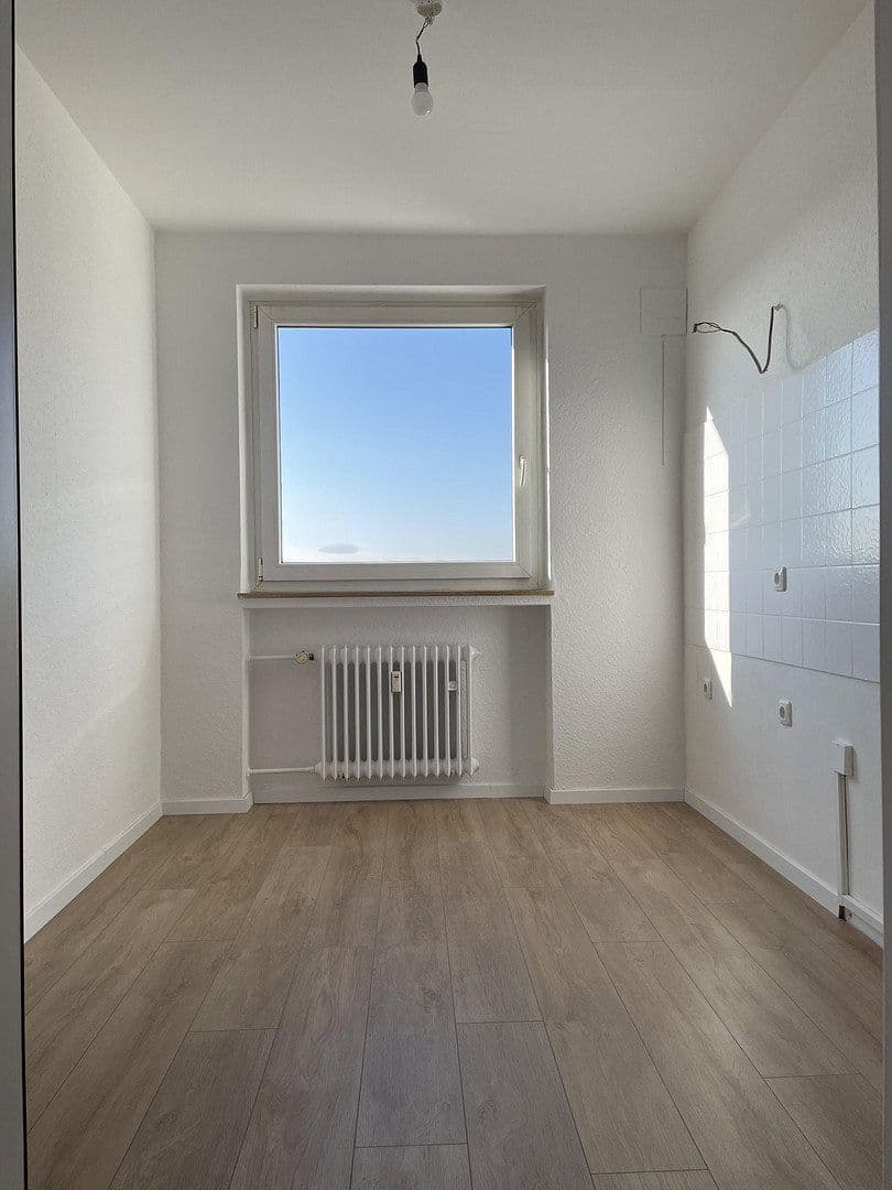 Pronájem bytu 2+1 90 m², Graf-Adolf-Straße 54, Bochum, Severní Porýní-Vestfálsko Pronájem bytu 2+1 90 m², Graf-Adolf-Straße 54, Bochum, Severní Porýní-Vestfálsko