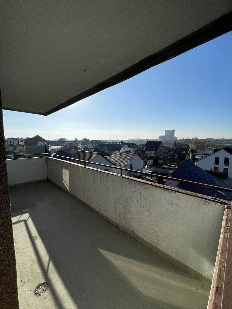 Pronájem bytu 2+1 90 m², Graf-Adolf-Straße 54, Bochum, Severní Porýní-Vestfálsko Pronájem bytu 2+1 90 m², Graf-Adolf-Straße 54, Bochum, Severní Porýní-Vestfálsko