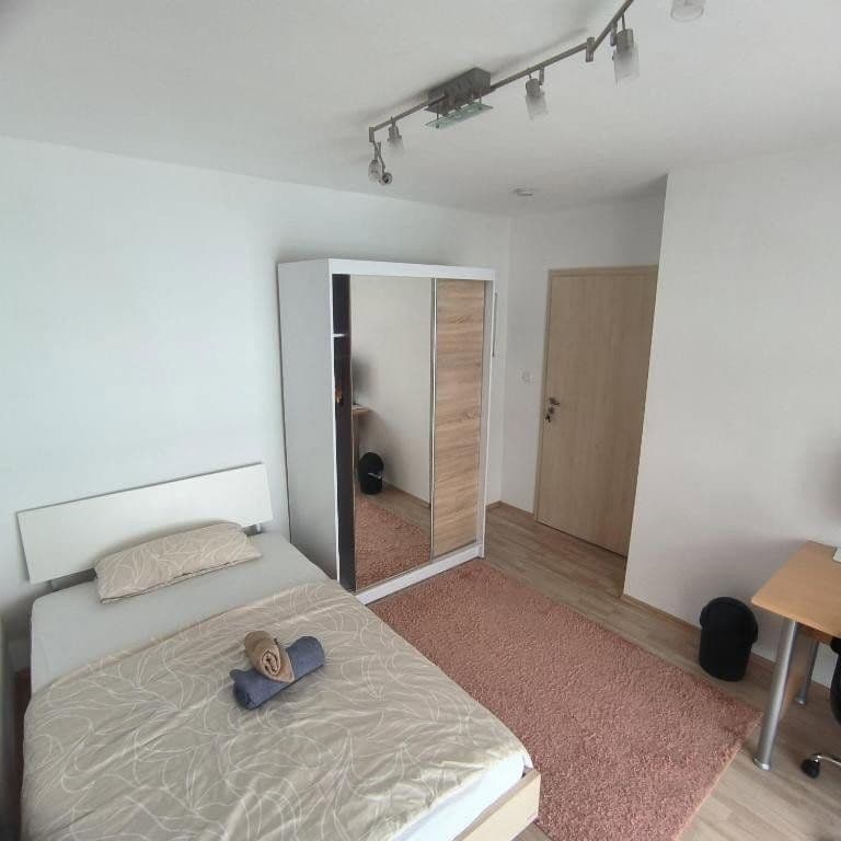 Pronájem bytu 2+1 47 m², Hans-Wertinger-Straße 6, Landshut, Bavorsko Pronájem bytu 2+1 47 m², Hans-Wertinger-Straße 6, Landshut, Bavorsko